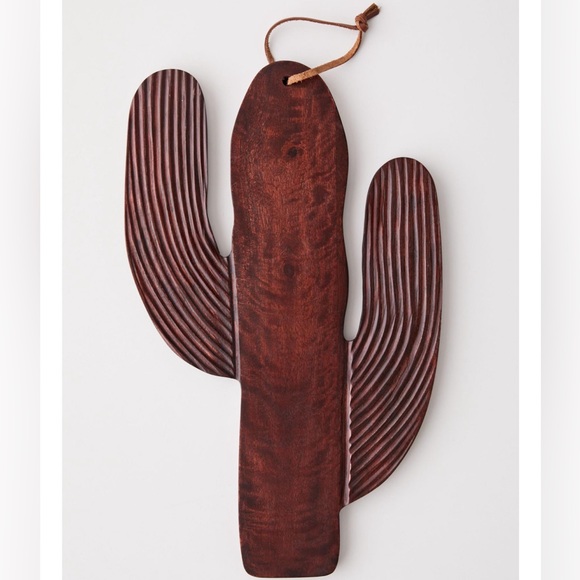 Urban Outfitters Cactus Cheese / Serving Board - Picture 2 of 4